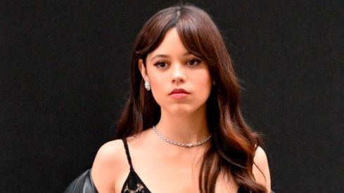 Jenna Ortega Se Inspira En Mi Rcoles Su Ltimo Posado Con Un Vestido