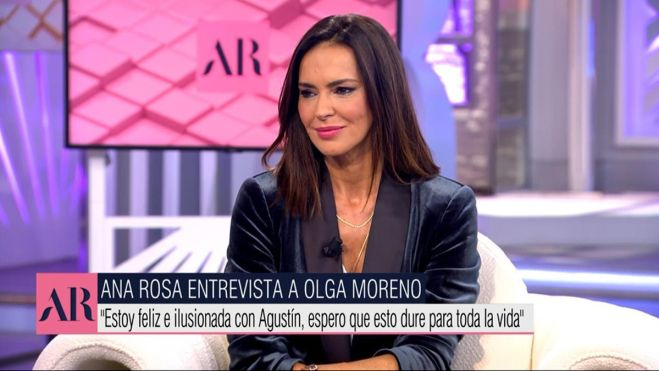 Olga Moreno siendo entrevistada por Ana Rosa