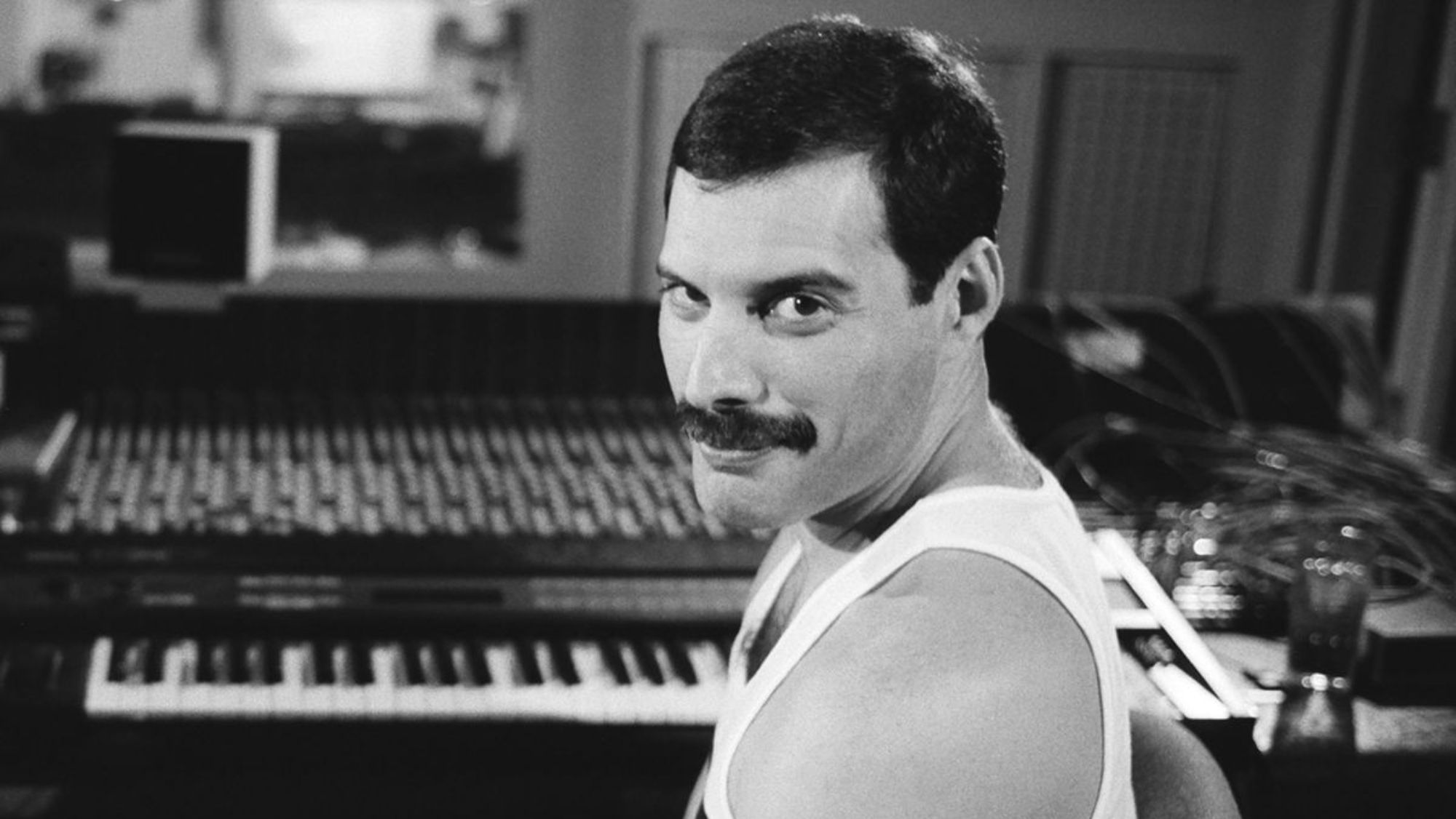 ¿Dónde vivió toda su vida Freddie Mercury?