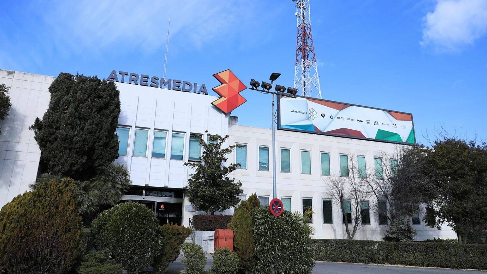 Antena 3, hundida, no puede competir ni con su ‘caballo ganador’: situación crítica