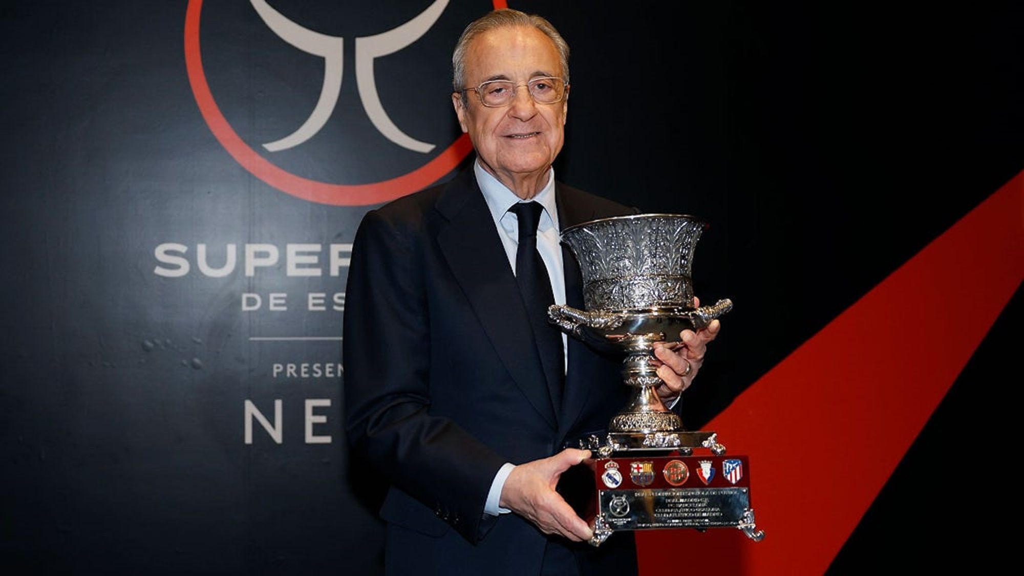 Pide que le suban el sueldo o adiós Florentino le espera con los brazos abiertos