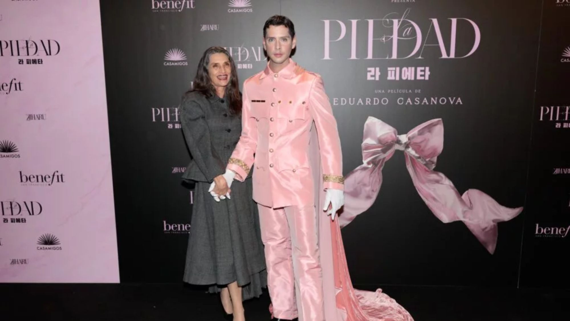 Eduardo Casanova en el estreno de La Piedad