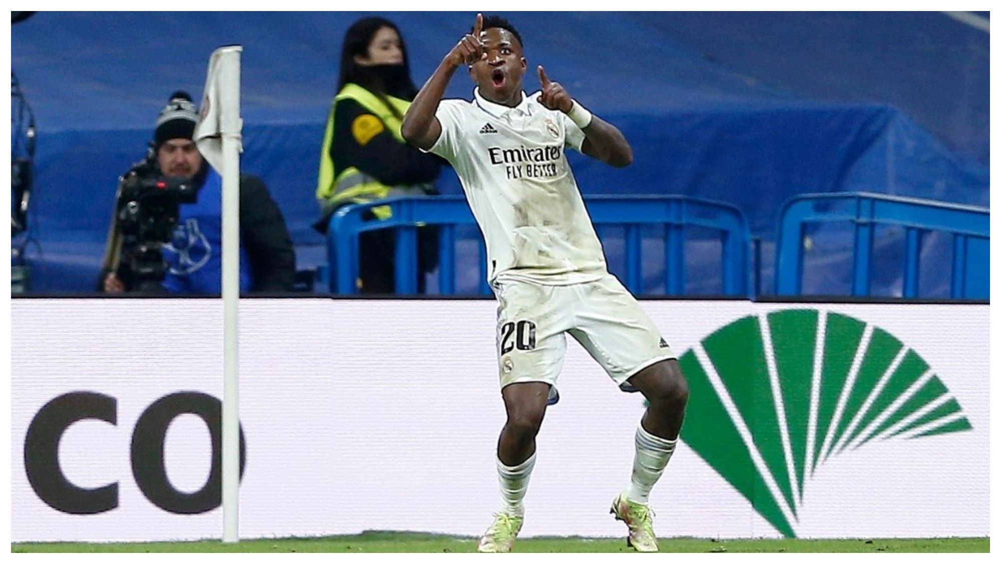 Vinicius Junior tras anotar en el derbi