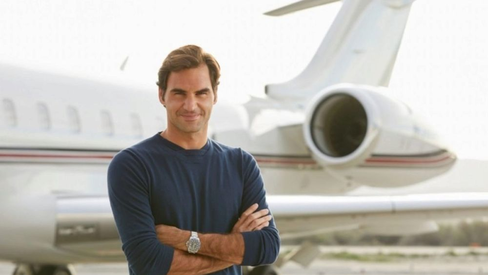 Federer antes de montarse en su jet privado